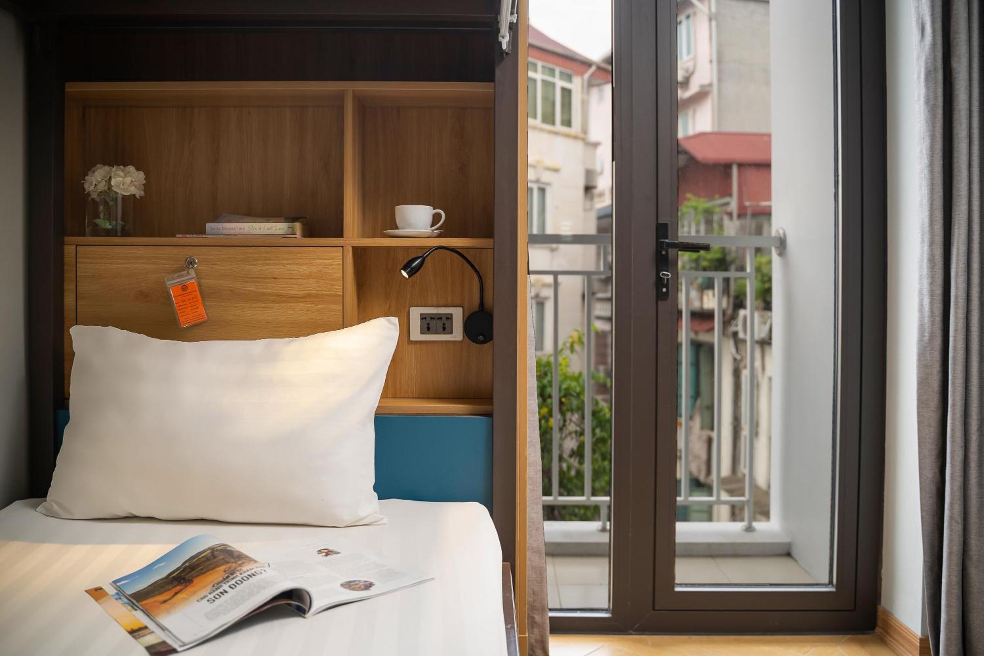 Hostel Old Quarter View
